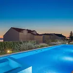 Ferienvilla Elena Mit Eigenem Pool By Interhome בית נופש פודסטראנה