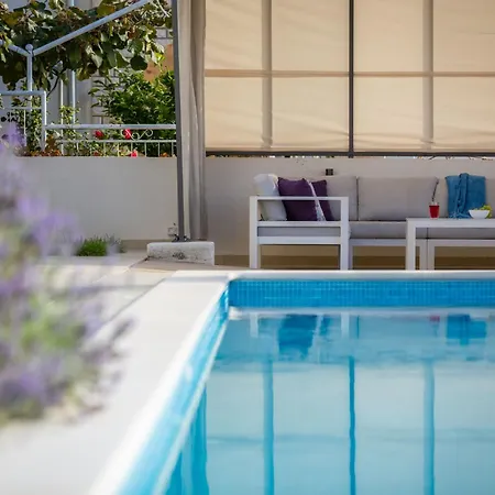 Ferienvilla Elena Mit Eigenem Pool By Interhome * Podstrana