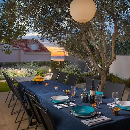 Ferienvilla Elena Mit Eigenem Pool By Interhome