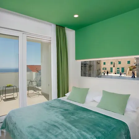 Hébergement de vacances Ferienvilla Elena Mit Eigenem Pool By Interhome Podstrana