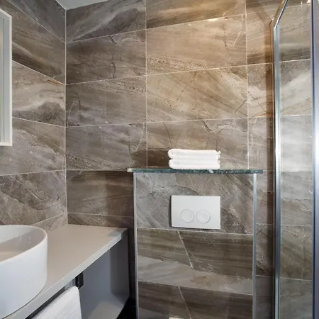 Tatil Evi Ferienvilla Elena Mit Eigenem Pool By Interhome