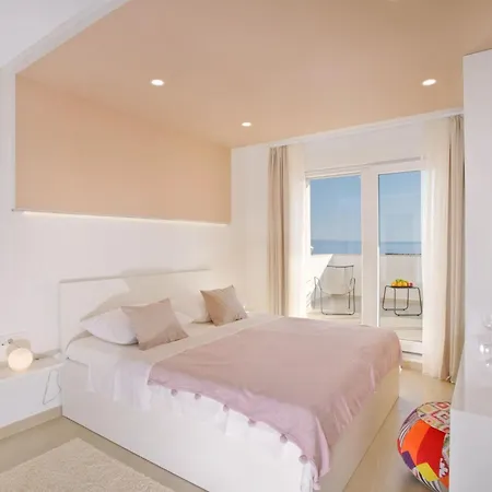 Ferienvilla Elena Mit Eigenem Pool By Interhome *